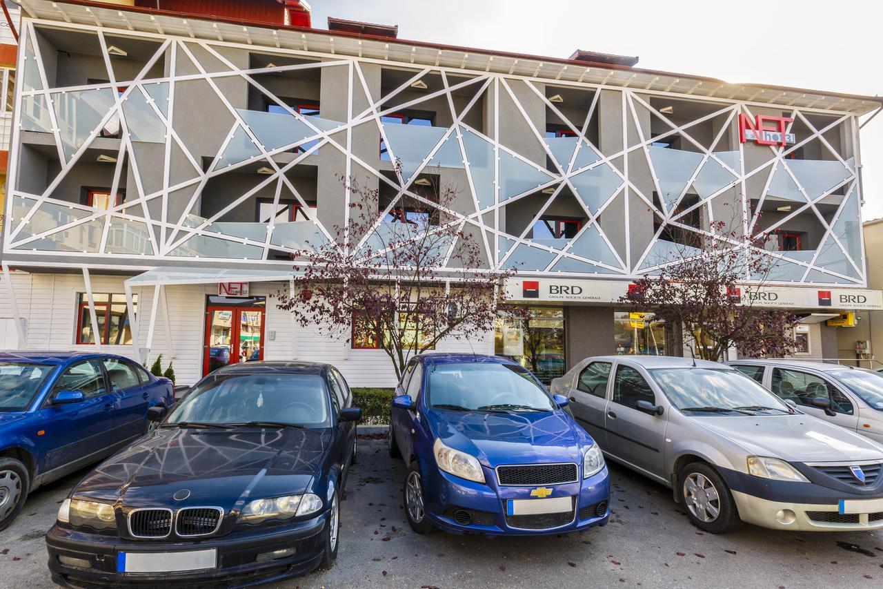 Net Hotel Питещ Екстериор снимка