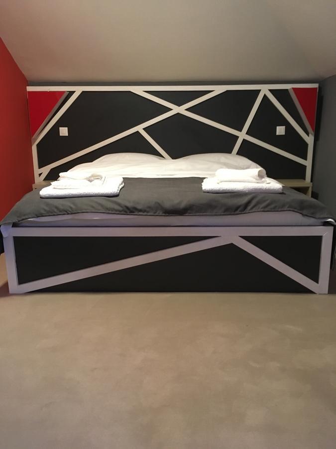 Net Hotel Питещ Екстериор снимка