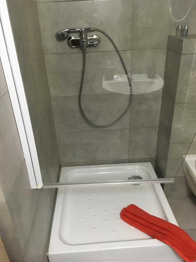 Net Hotel Питещ Екстериор снимка