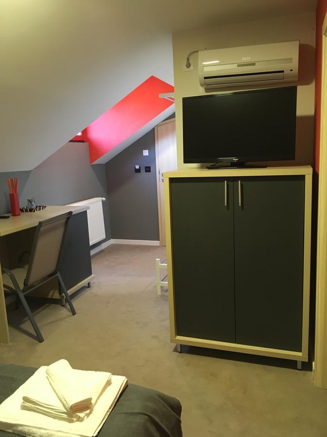 Net Hotel Питещ Екстериор снимка